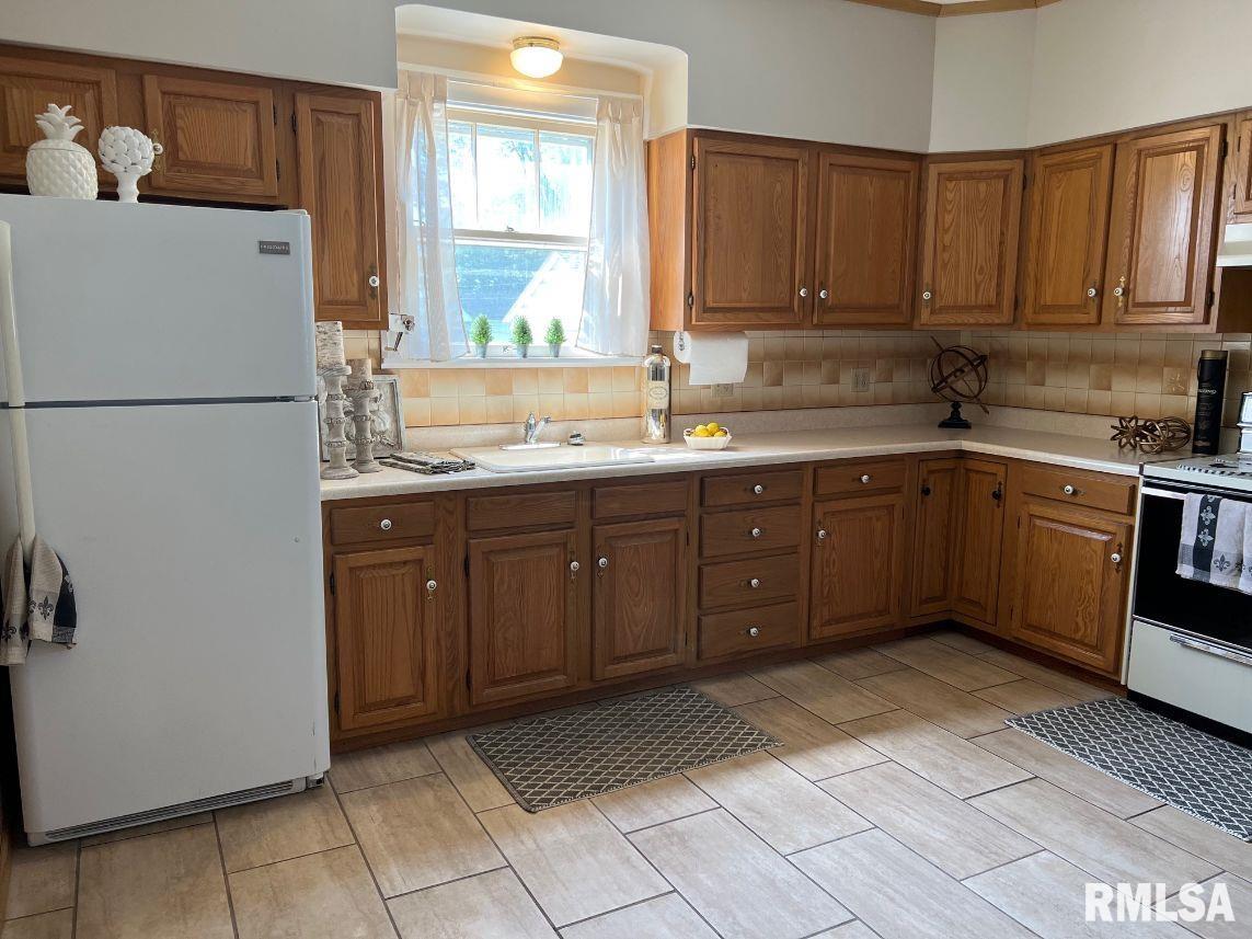 2829 East Sangamon Avenue Springfield, IL 62702 - Photo 21 of 39 Gallery Image 21