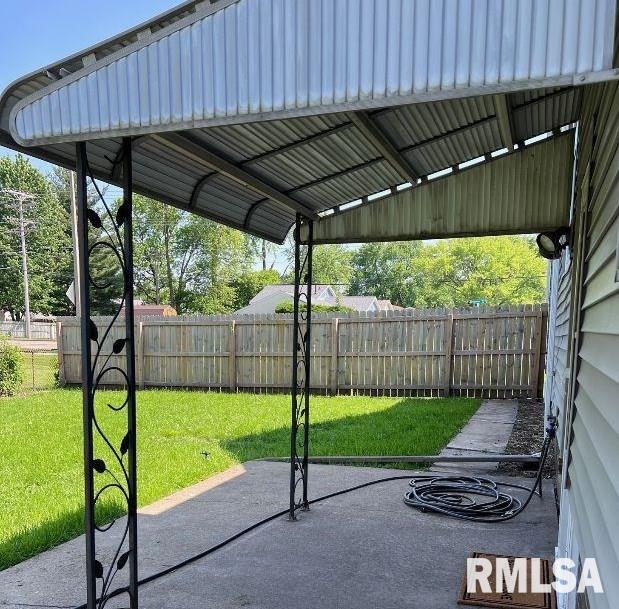 2829 East Sangamon Avenue Springfield, IL 62702 - Photo 5 of 39 Gallery Image 5