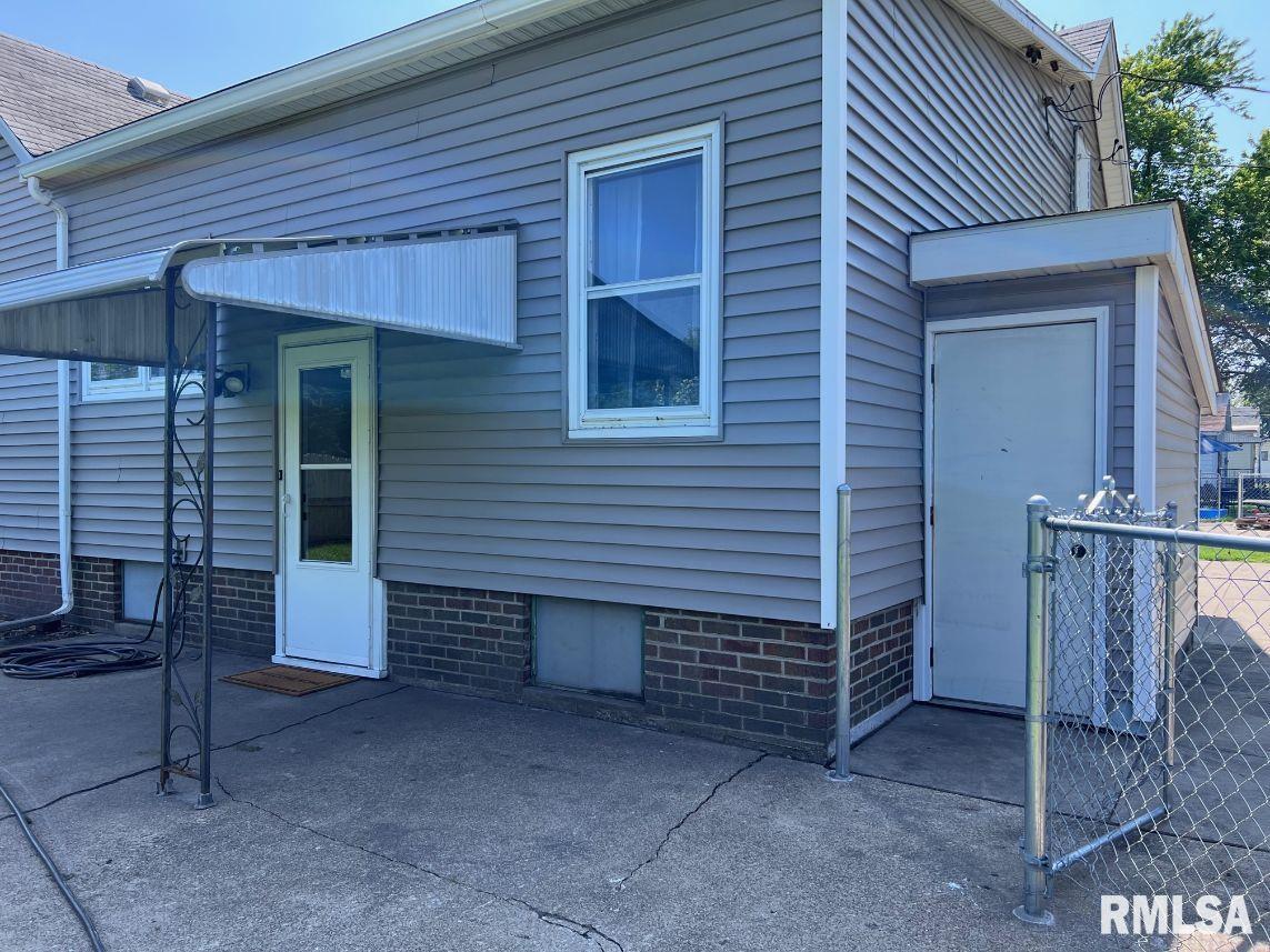 2829 East Sangamon Avenue Springfield, IL 62702 - Photo 7 of 39 Gallery Image 7