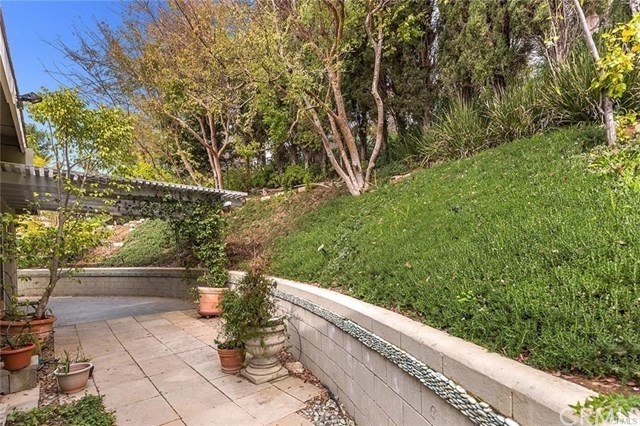 1538 Marion Drive Glendale, CA 91205 - Photo 17 of 19