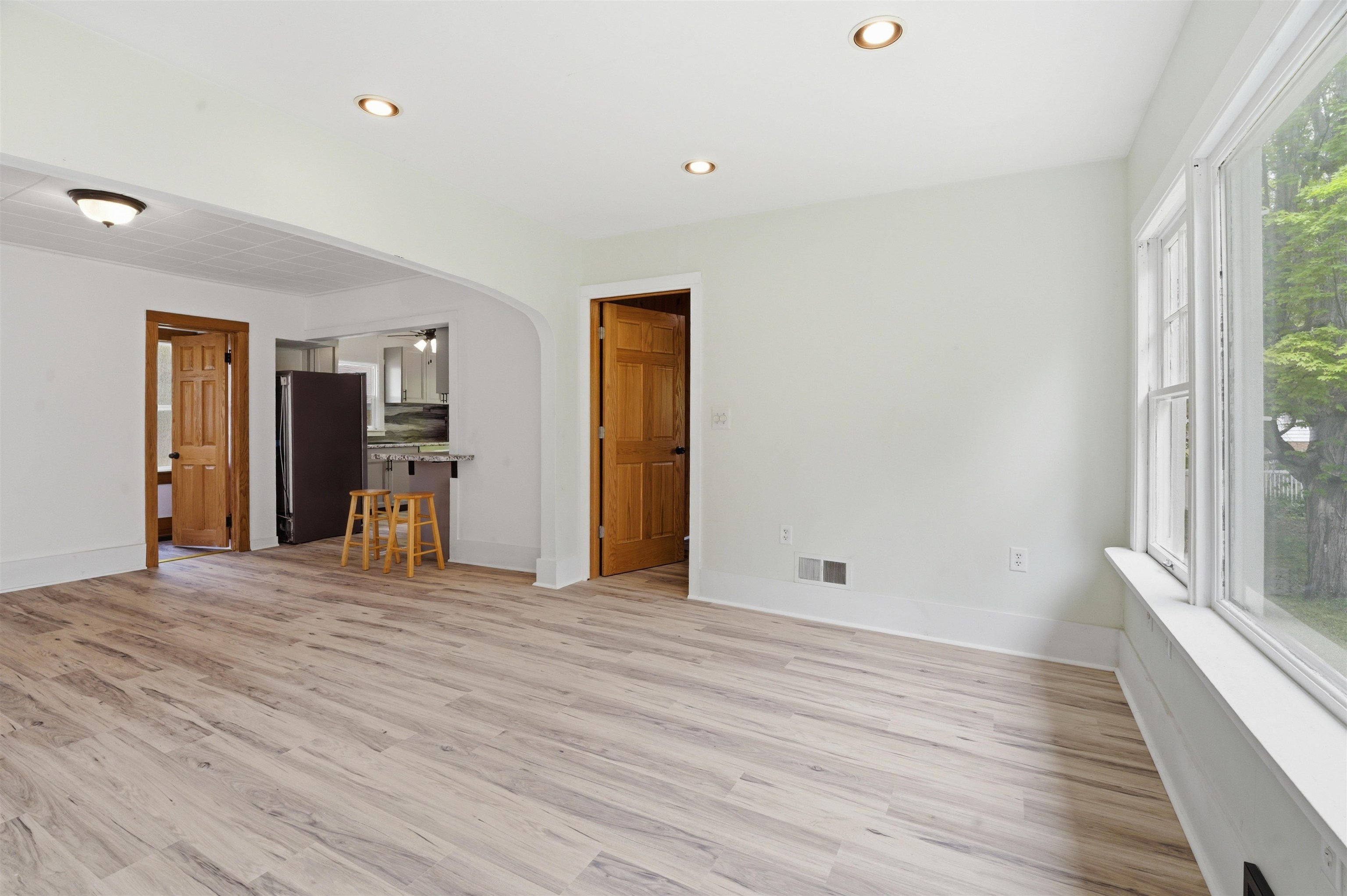410 Granite Street Waupaca, WI 54981 - Photo 9 of 32