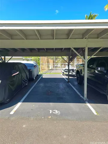 a view of a yard in front of the house