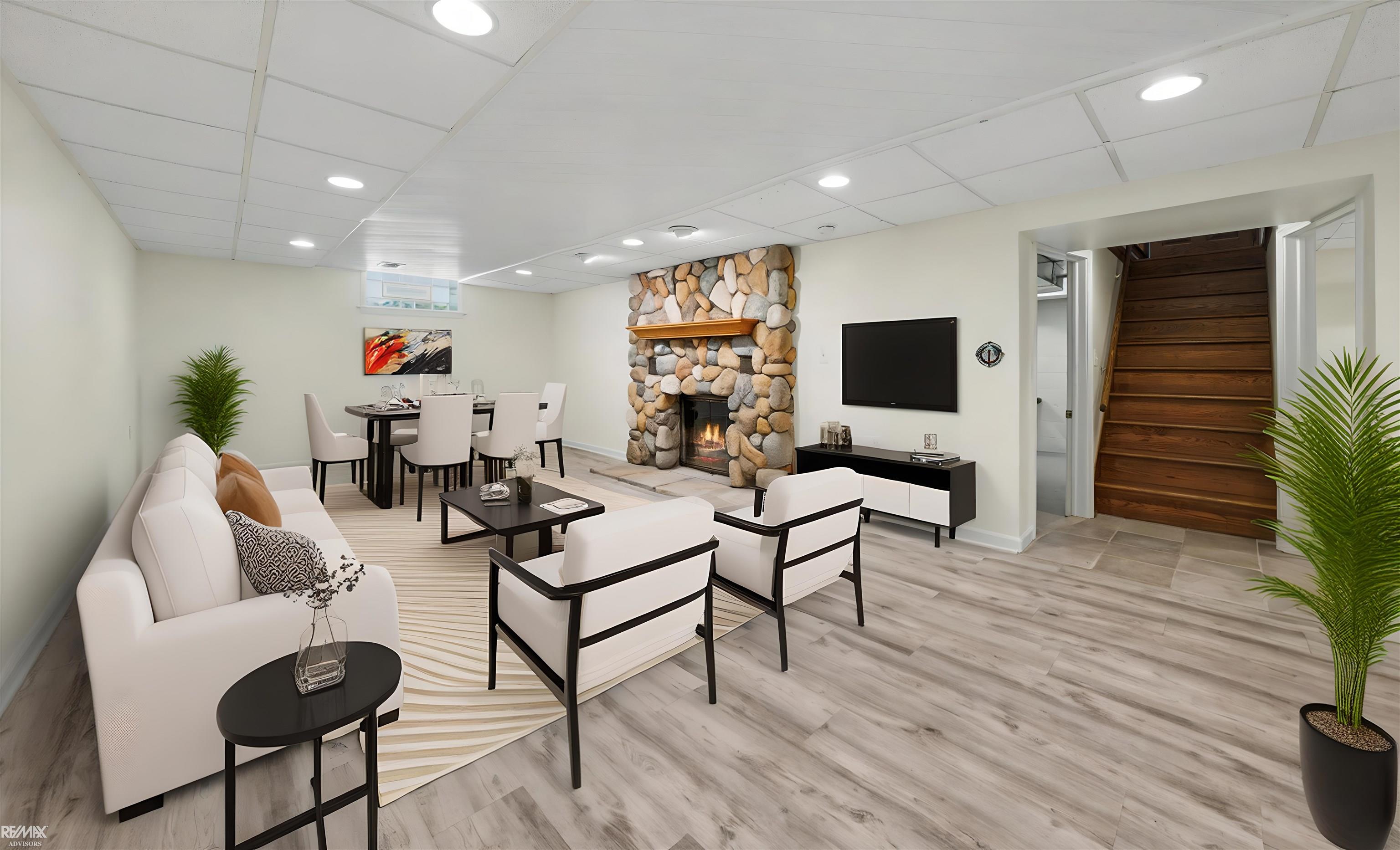 28900 South River Road Harrison Township, MI 48045 - Photo 47 of 81