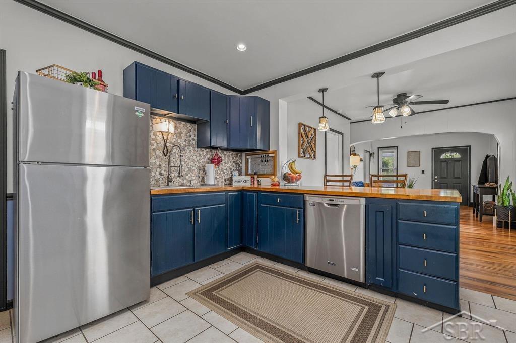 2121 4th Street Bay City, MI 48708 - Photo 13 of 27 50177214-40610e76-62f6-4db7-b249-668a2257dc5e.JPG