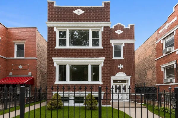 $550,000 | 1928 48th Court, Cicero, IL 60804