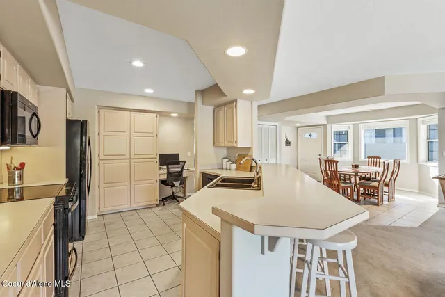 $639,000 | 21709 North Viewpoint Drive, Unit 10, Rathdrum, ID 83858