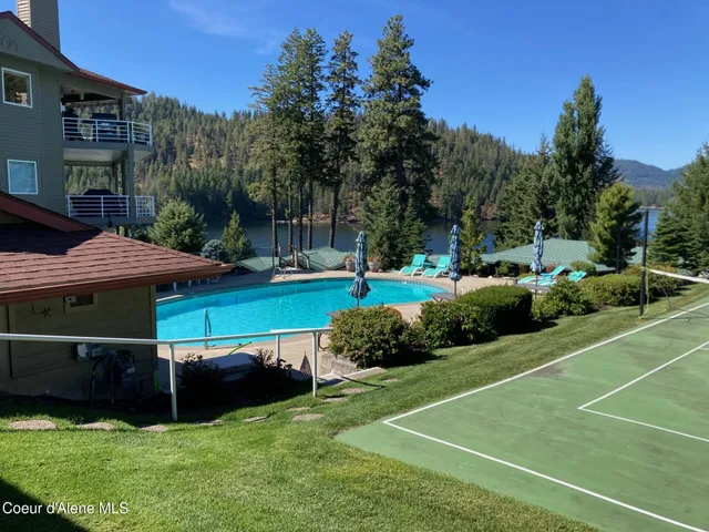 $639,000 | 21709 North Viewpoint Drive, Unit 10, Rathdrum, ID 83858