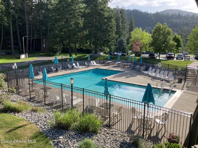 $639,000 | 21709 North Viewpoint Drive, Unit 10, Rathdrum, ID 83858