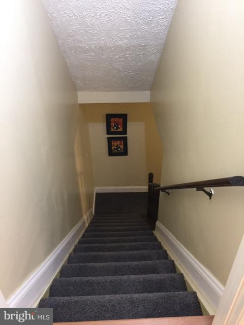 10320 Apple Ridge Road Gaithersburg, MD 20886 - Photo 12 of 30 a view of entryway