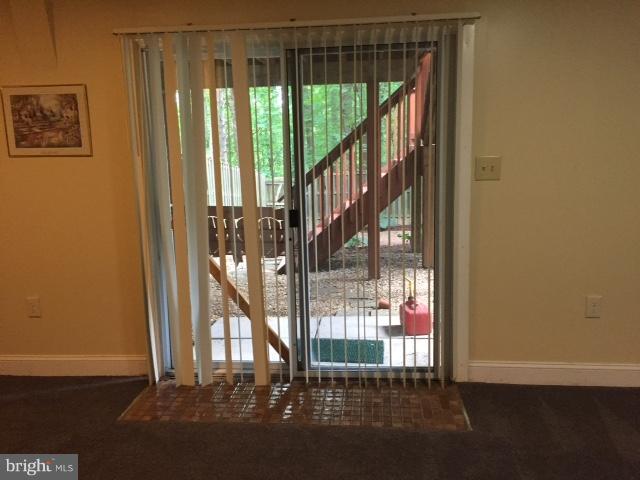 10320 Apple Ridge Road Gaithersburg, MD 20886 - Photo 28 of 30 a view of entryway