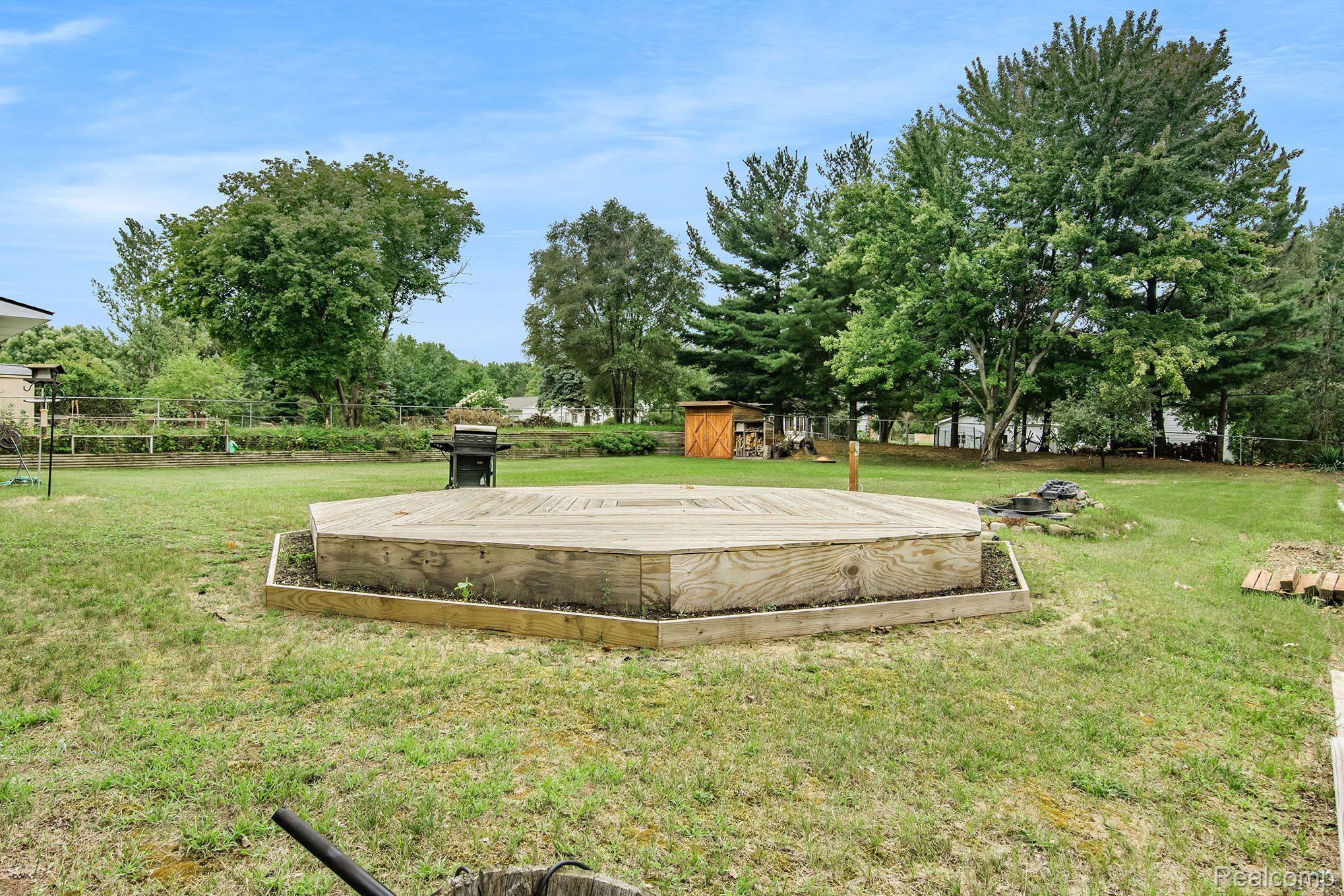 2315 Indian Road Lapeer, MI 48446 - Photo 18 of 22