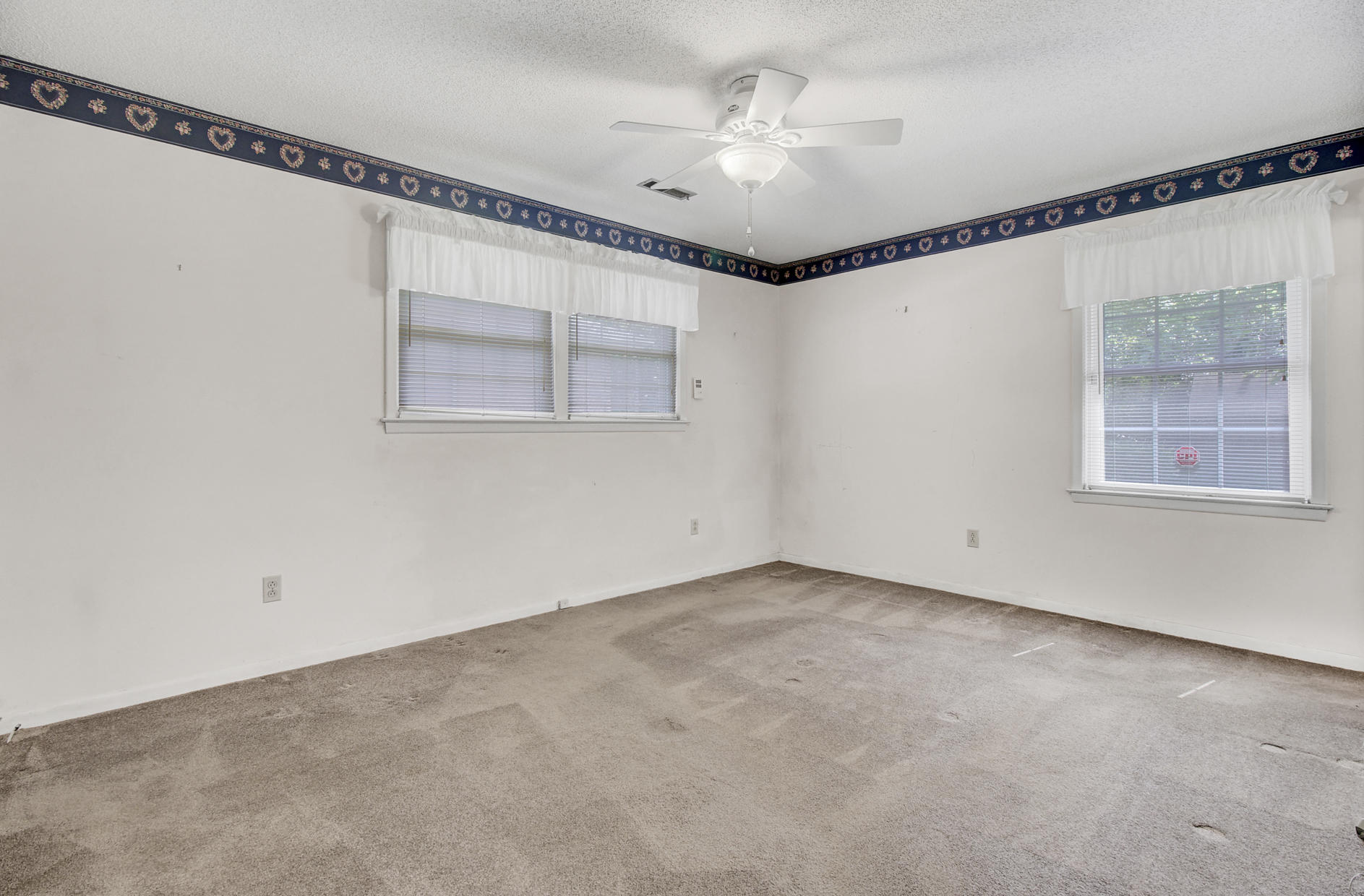 6037 Rembert Drive Hanahan, SC 29410 - Photo 20 of 43 (20)