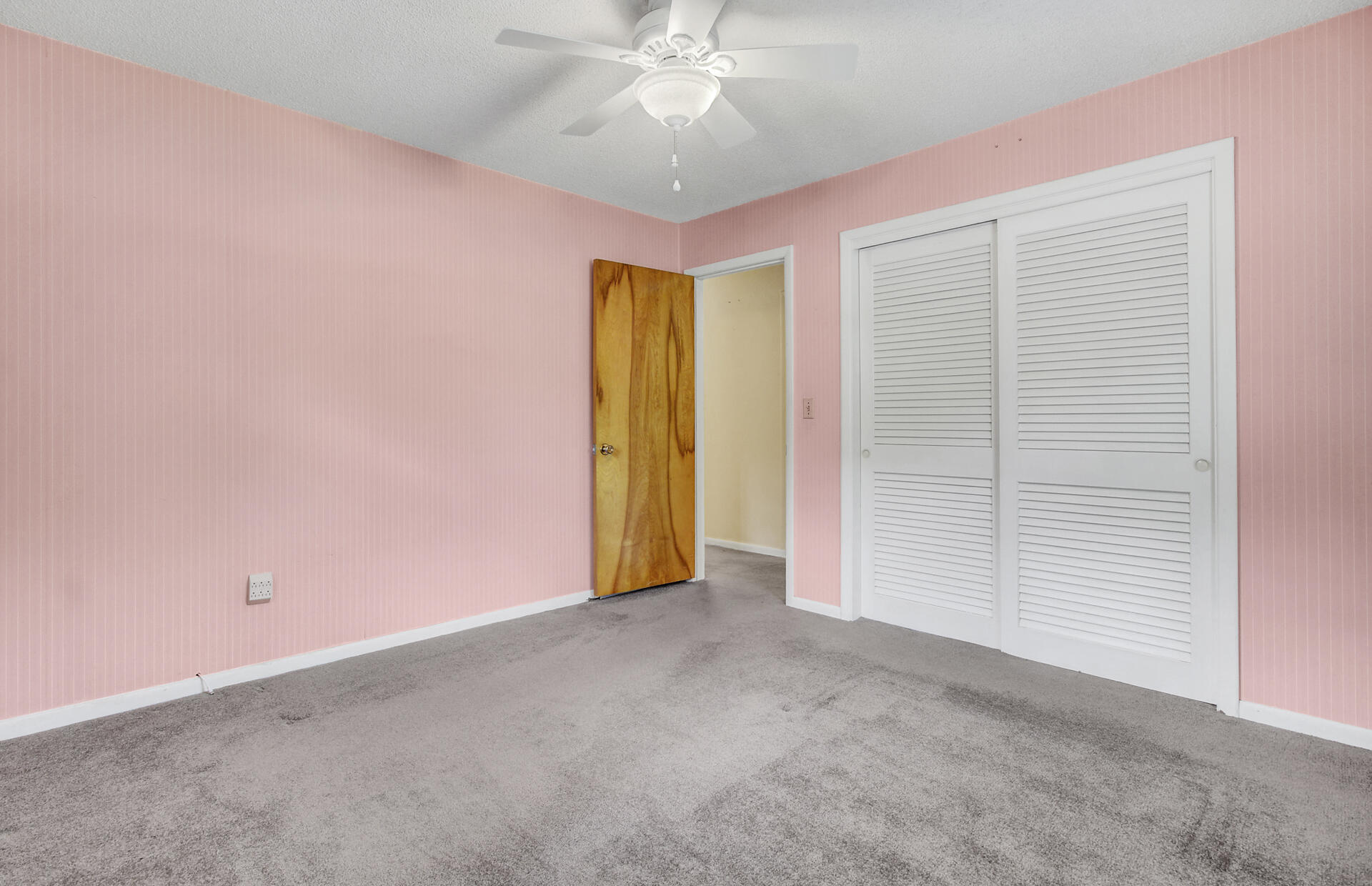 6037 Rembert Drive Hanahan, SC 29410 - Photo 24 of 43 (24)