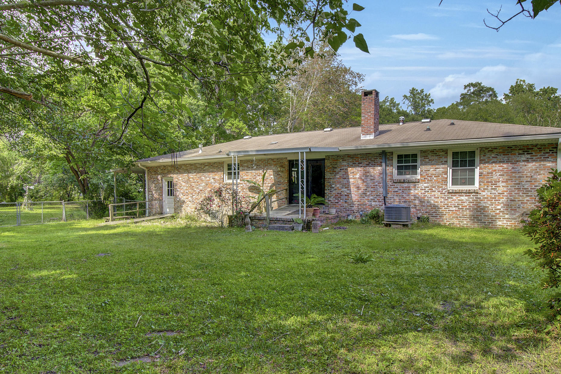 6037 Rembert Drive Hanahan, SC 29410 - Photo 30 of 43 (30)
