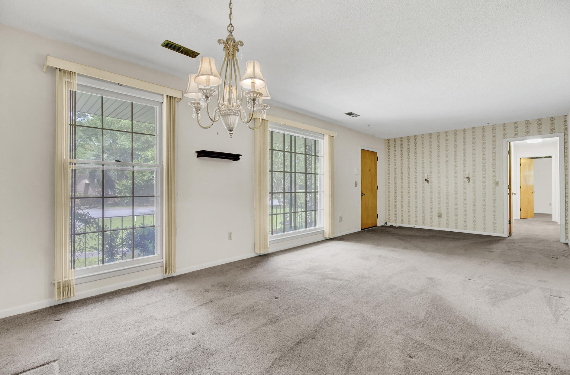 6037 Rembert Drive Hanahan, SC 29410 - Photo 9 of 43 (9)