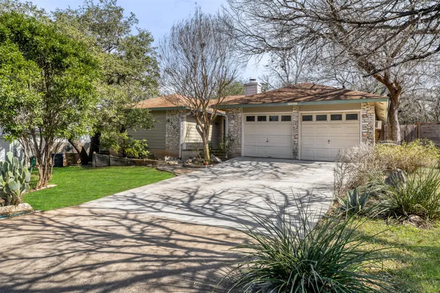 $574,000 | 6701 Stage Coach Trail, Austin, TX 78745