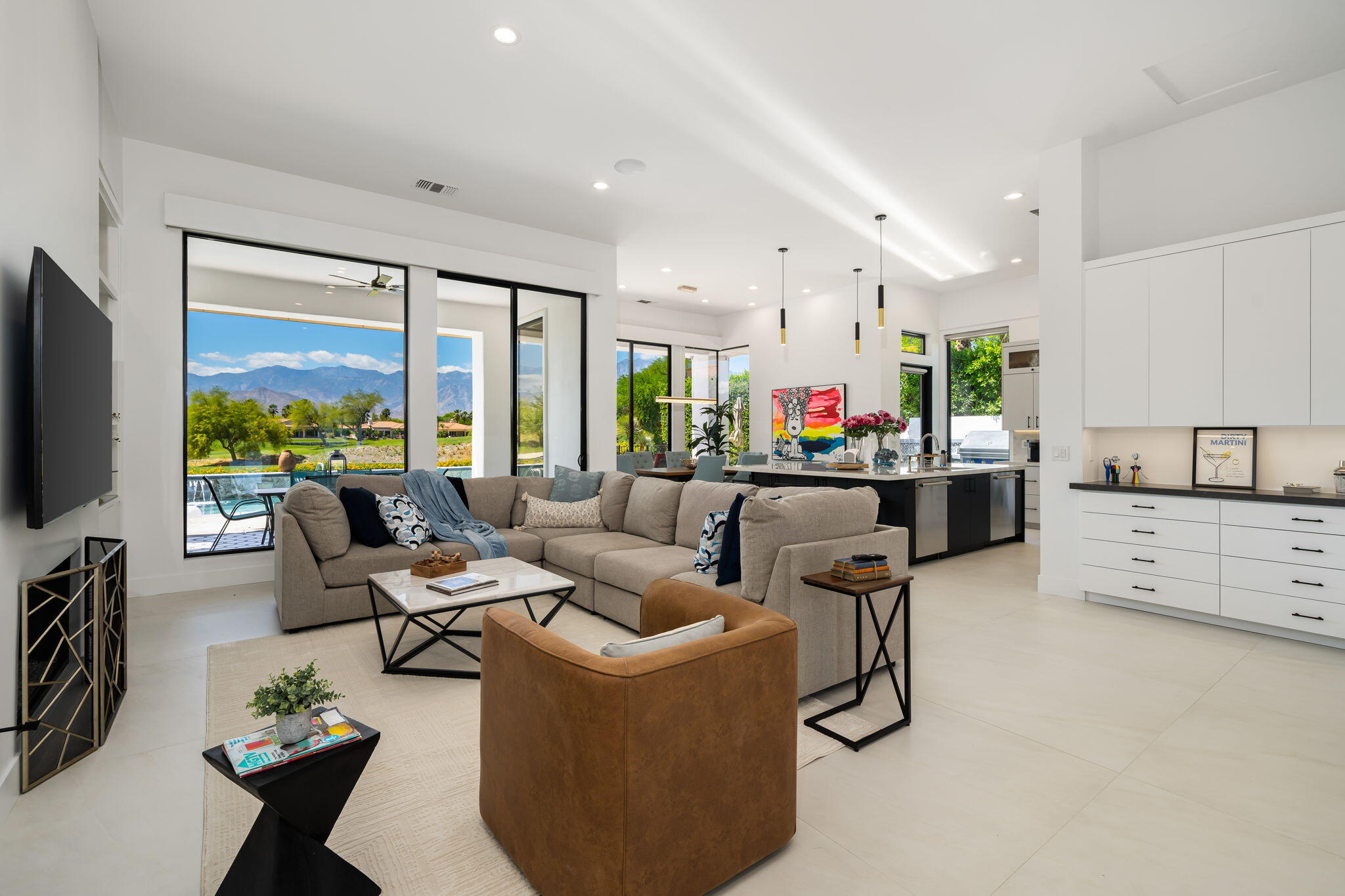 194 Loch Lomond Road Rancho Mirage, CA 92270 - Photo 1 of 33 30-web-or-mls-DFLoman_OPMG_0426_030