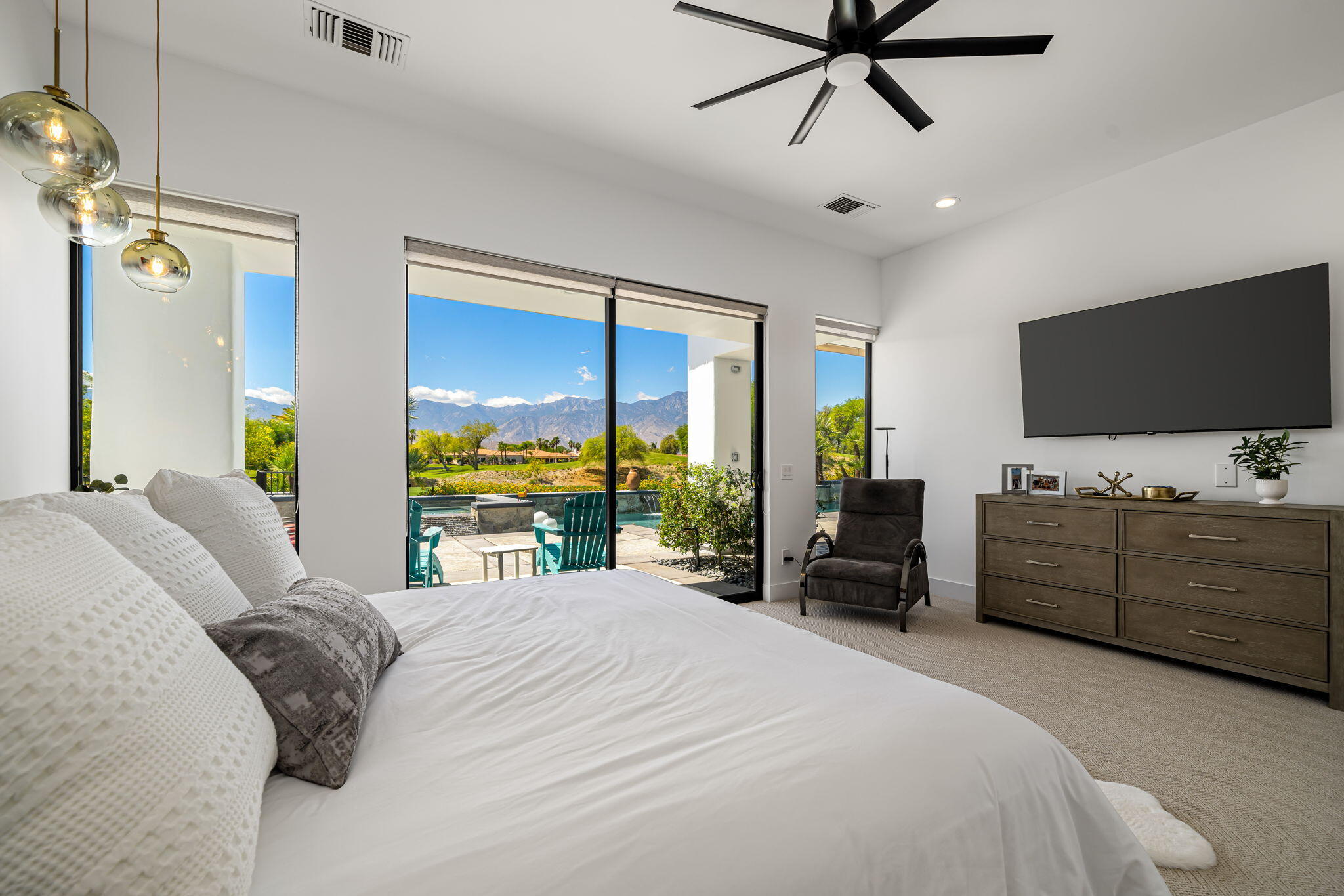 194 Loch Lomond Road Rancho Mirage, CA 92270 - Photo 13 of 33 63-web-or-mls-DFLoman_OPMG_0426_063