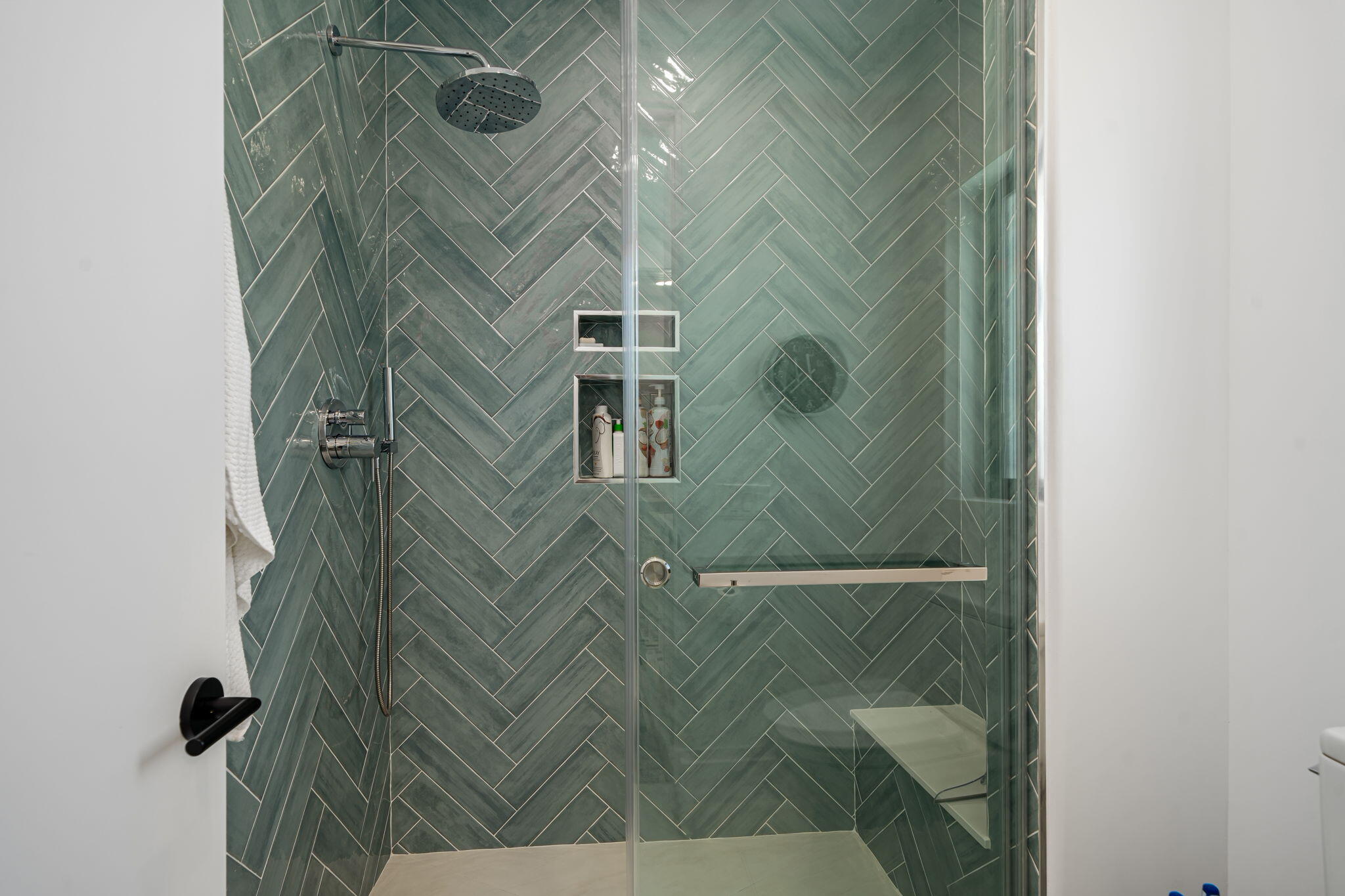 194 Loch Lomond Road Rancho Mirage, CA 92270 - Photo 24 of 33 27-web-or-mls-DFLoman_OPMG_0426_027