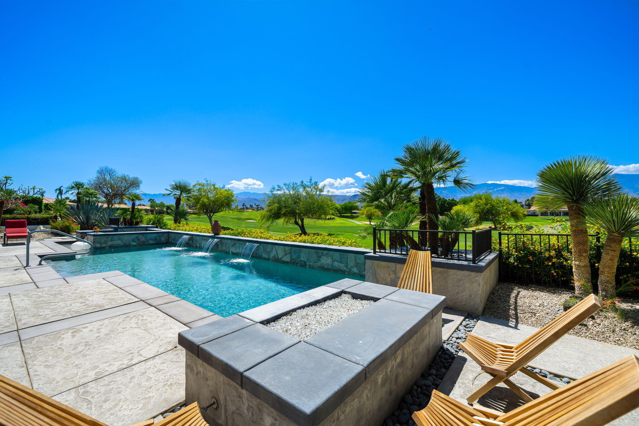 194 Loch Lomond Road Rancho Mirage, CA 92270 - Photo 32 of 33 54-web-or-mls-DFLoman_OPMG_0426_054