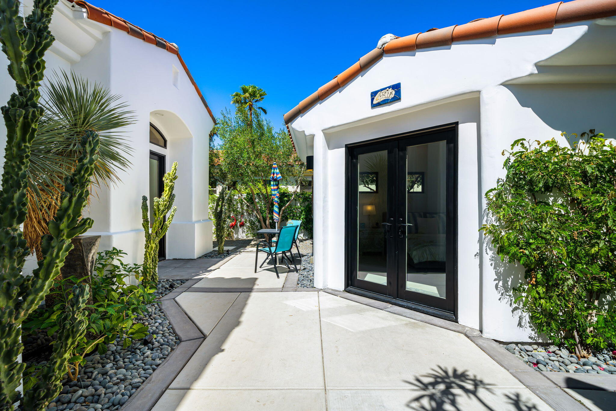 194 Loch Lomond Road Rancho Mirage, CA 92270 - Photo 5 of 33 20-web-or-mls-DFLoman_OPMG_0426_020