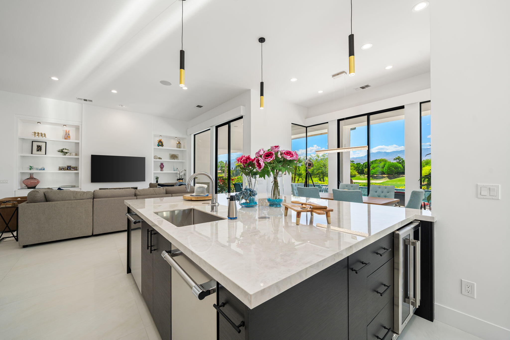 194 Loch Lomond Road Rancho Mirage, CA 92270 - Photo 9 of 33 37-web-or-mls-DFLoman_OPMG_0426_037