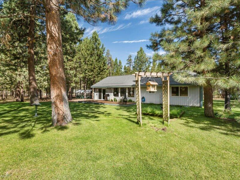 15853 Green Forest Road La Pine, OR 97739 - Photo 25 of 27 25-Exterior