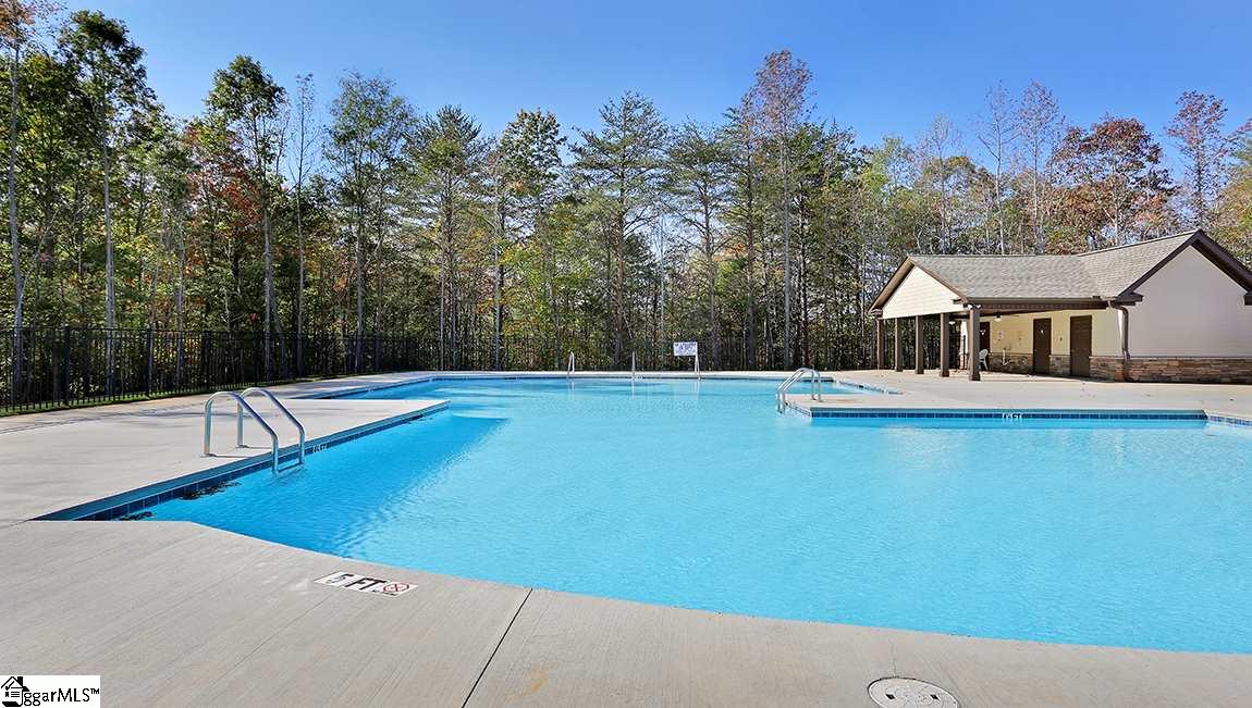 451 Bucklebury Road Greer, SC 29651 - Photo 3 of 9 Gallery Image 3