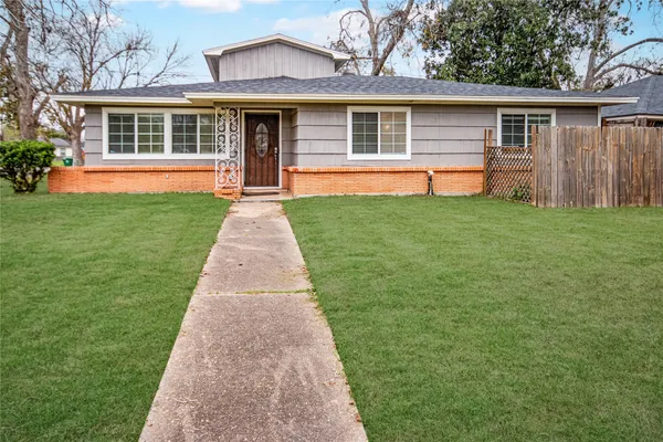 $275,000 | 6603 Thrush Drive, Houston, TX 77087