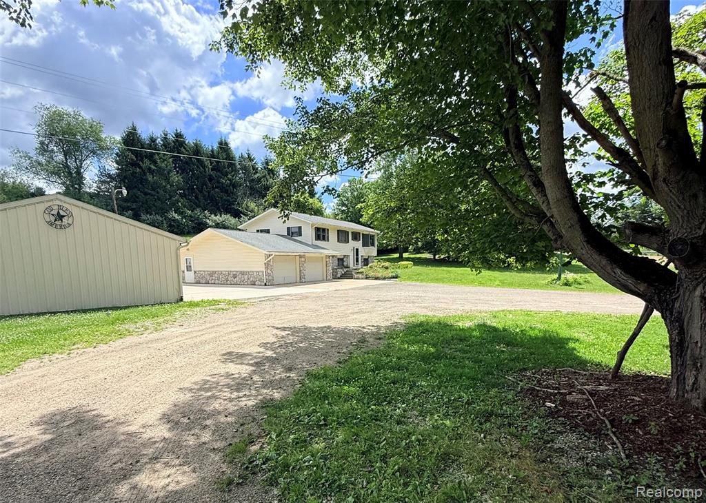 2718 Sexton Road Howell, MI 48843 - Photo 34 of 49