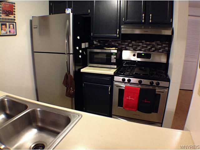 4755 Chestnut Ridge Road, Unit 7 Amherst, NY 14228 - Photo 1 of 1 Kitchen