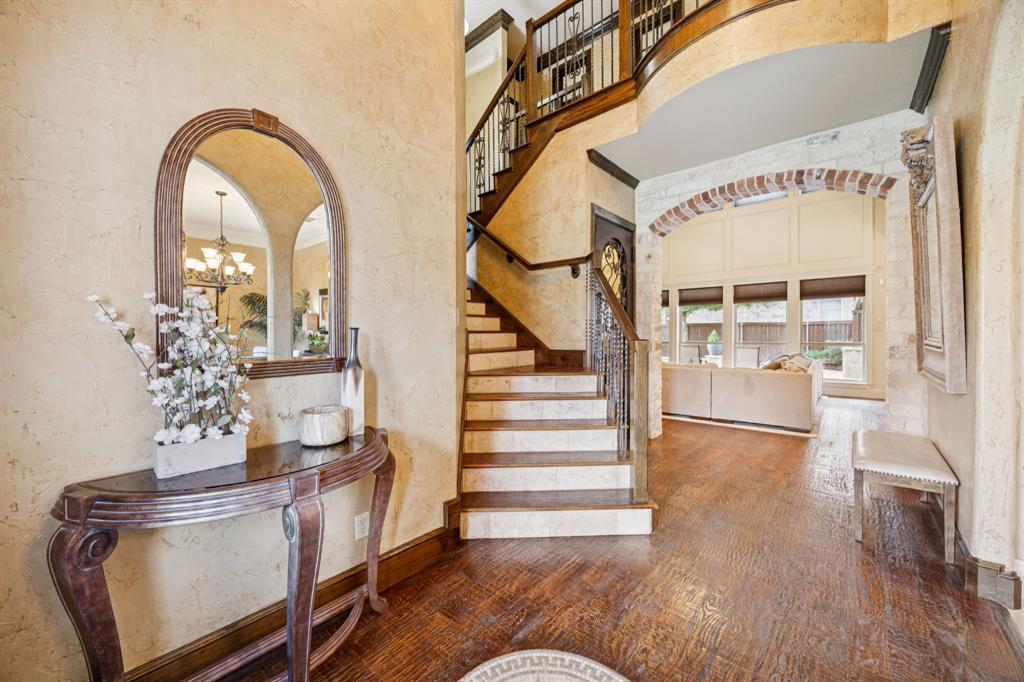 1411 Long And Winding Road Mansfield, TX 76063 - Photo 14 of 37 entry way