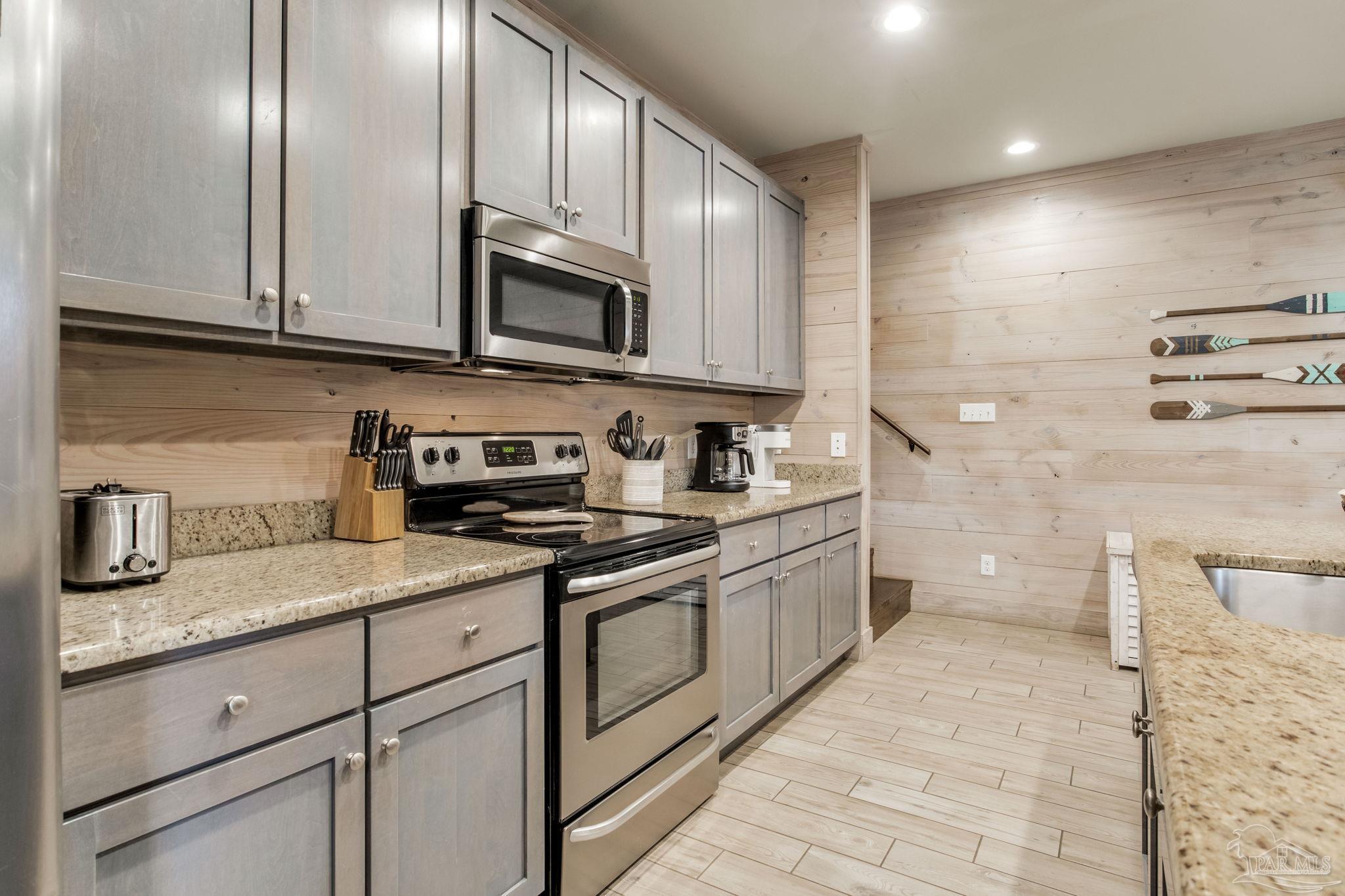 487 East 1st Avenue, Unit F (6), AL 36542 - Photo 8 of 42