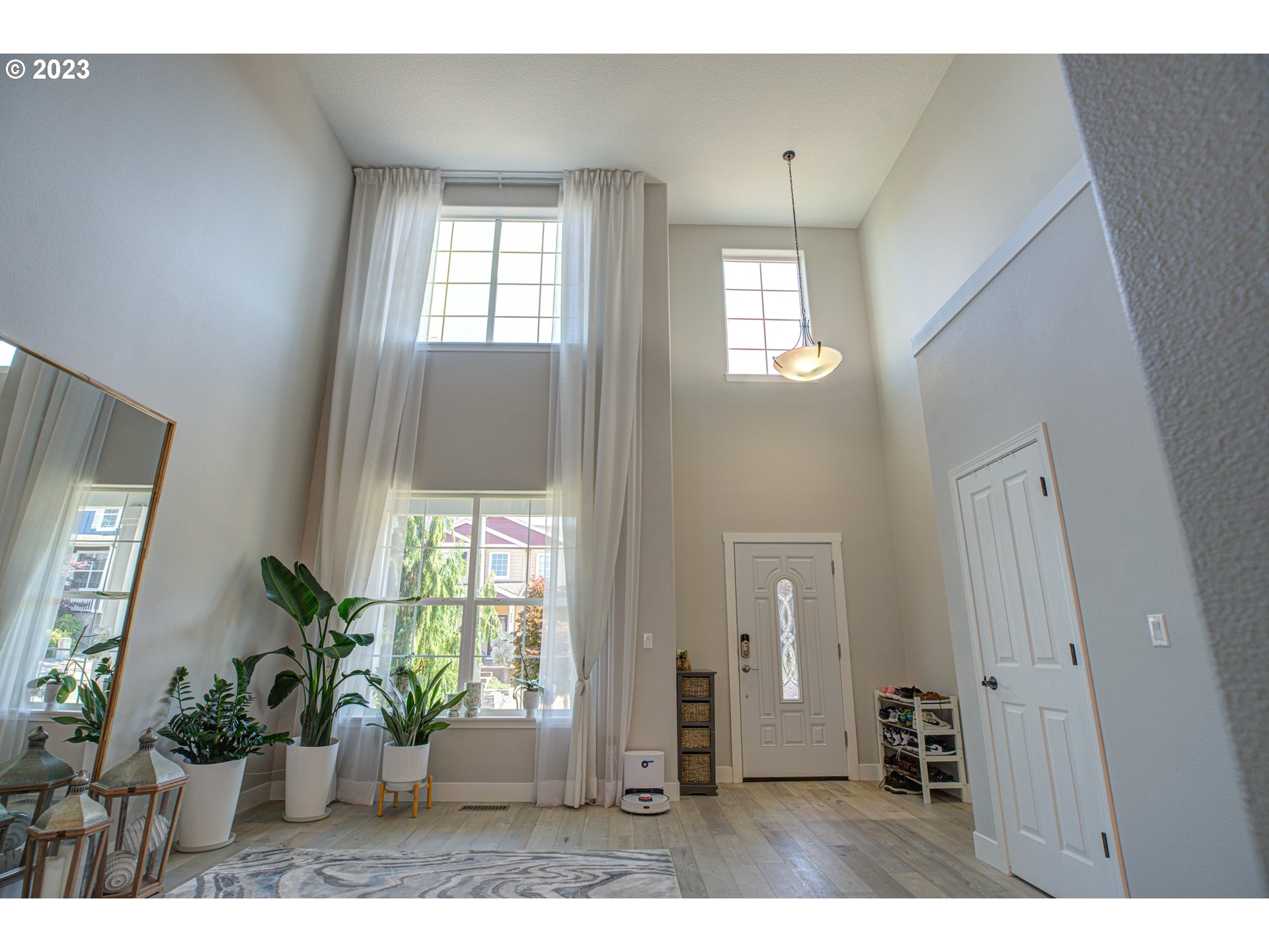 6055 Southeast 28th Street Gresham, OR 97080 - Photo 15 of 48 a view interior of the house and wooden floor