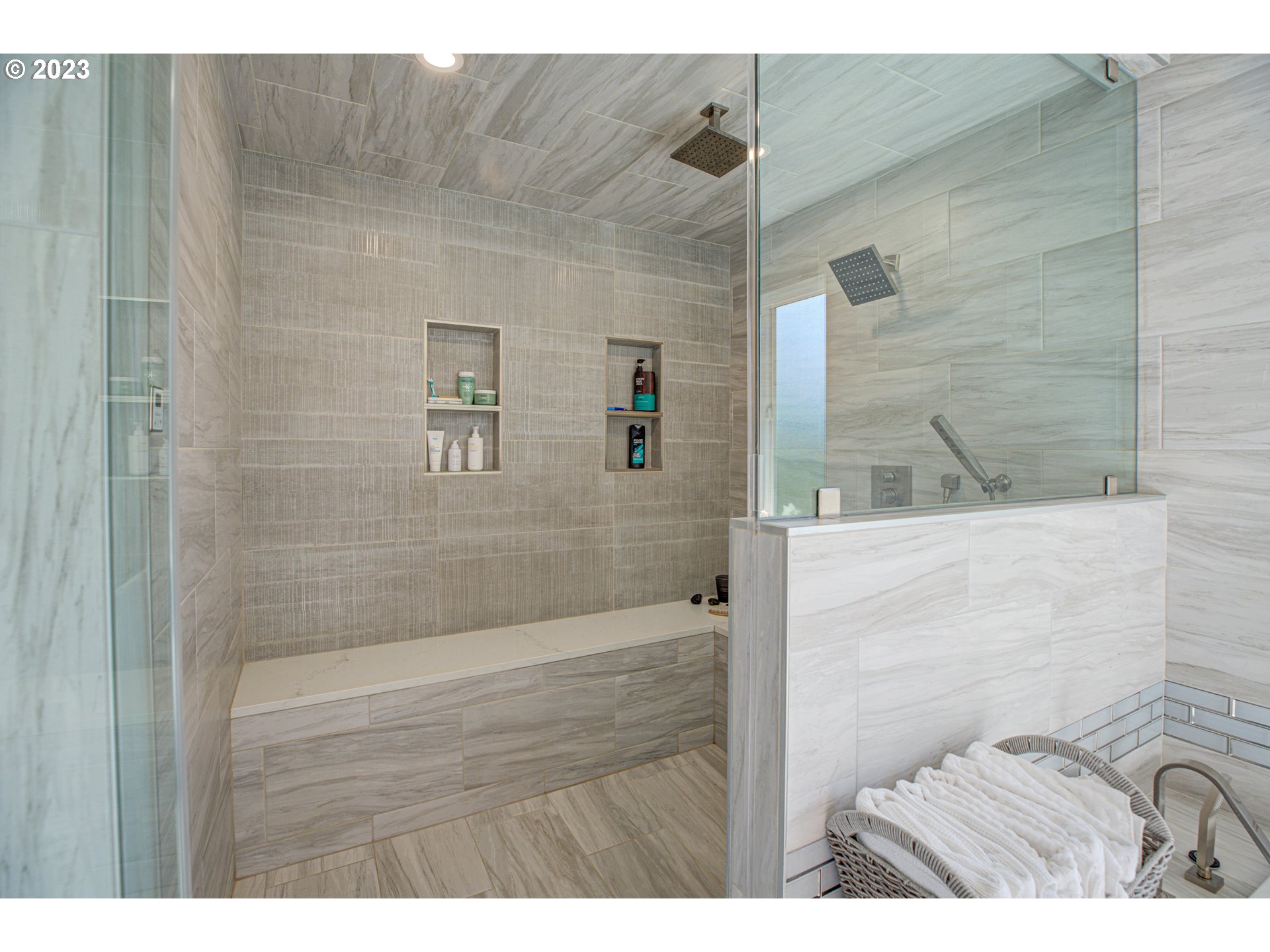 6055 Southeast 28th Street Gresham, OR 97080 - Photo 40 of 48 a bathroom with a shower