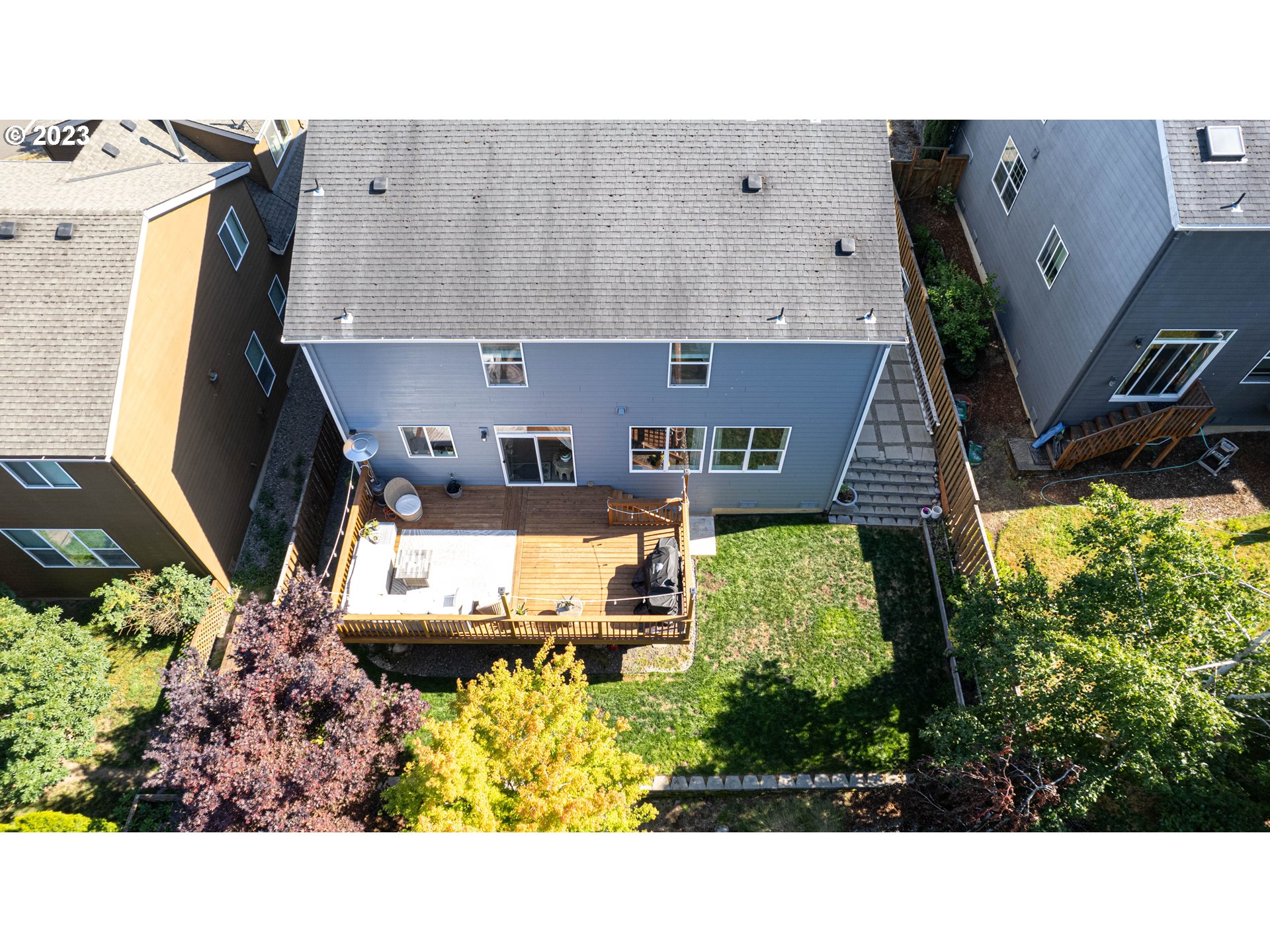 6055 Southeast 28th Street Gresham, OR 97080 - Photo 4 of 48 a picture of a city from a balcony