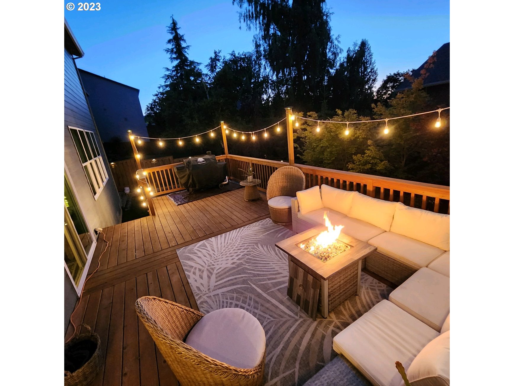 6055 Southeast 28th Street Gresham, OR 97080 - Photo 47 of 48 a outdoor living space with furniture and a potted plant
