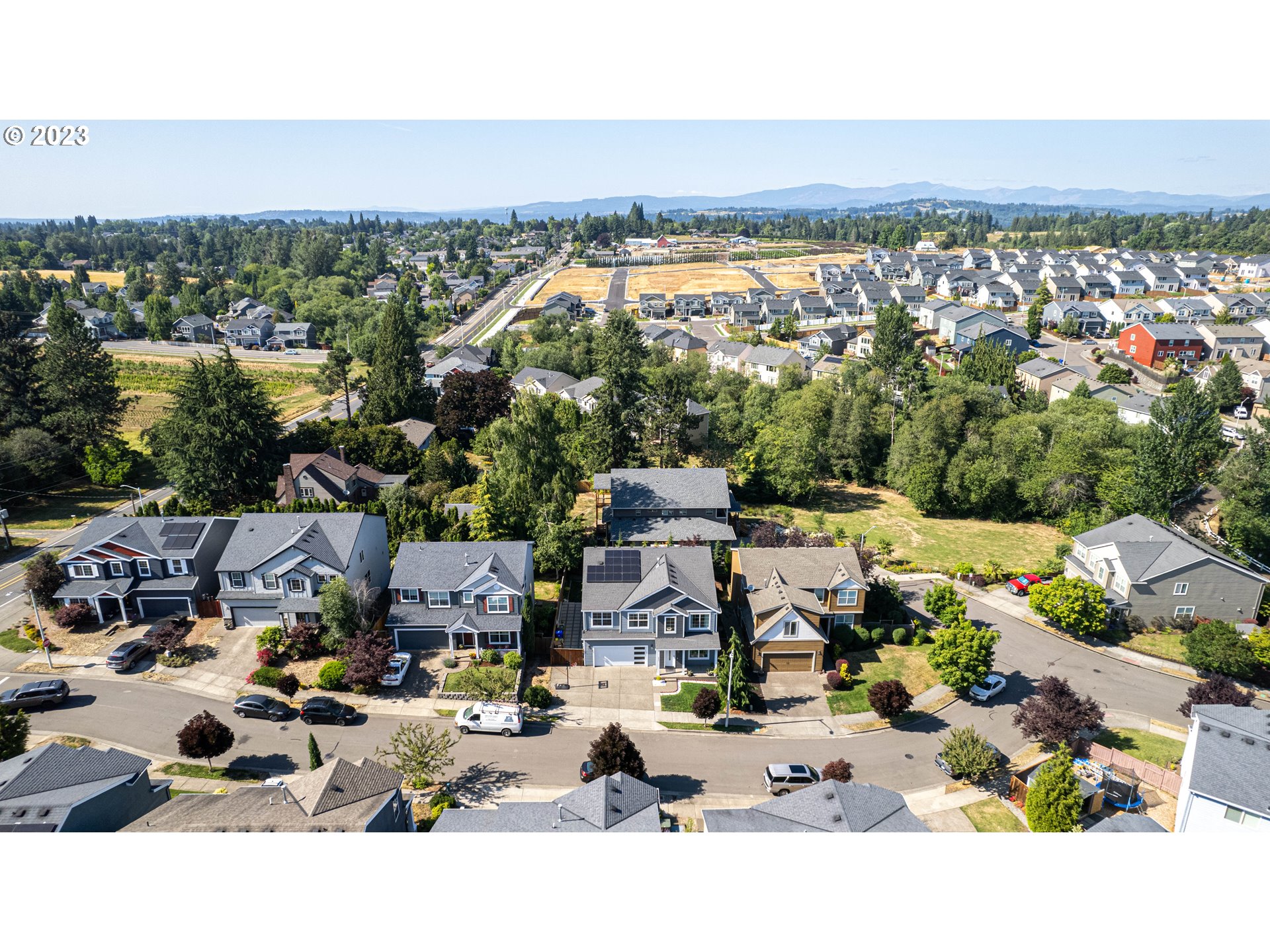 6055 Southeast 28th Street Gresham, OR 97080 - Photo 8 of 48 a view of a city