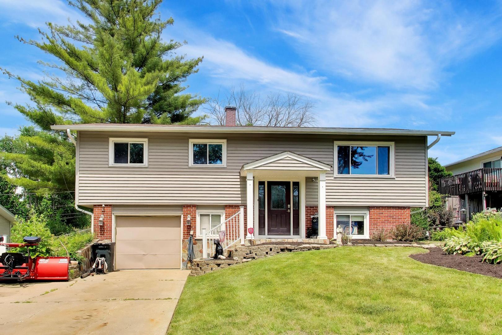 21W154 Everest Road Lombard, IL 60148 - Photo 1 of 20