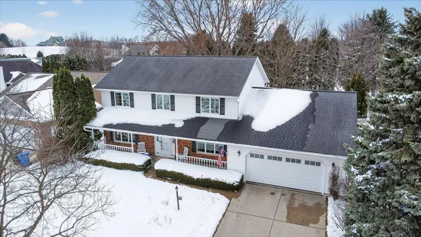 $579,900 | 1025 Pasadena Parkway, Waunakee, WI 53597