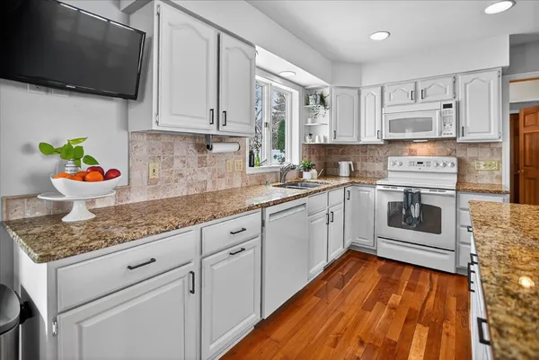 $579,900 | 1025 Pasadena Parkway, Waunakee, WI 53597