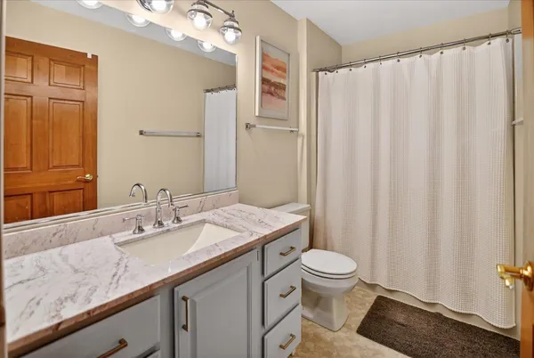 $579,900 | 1025 Pasadena Parkway, Waunakee, WI 53597