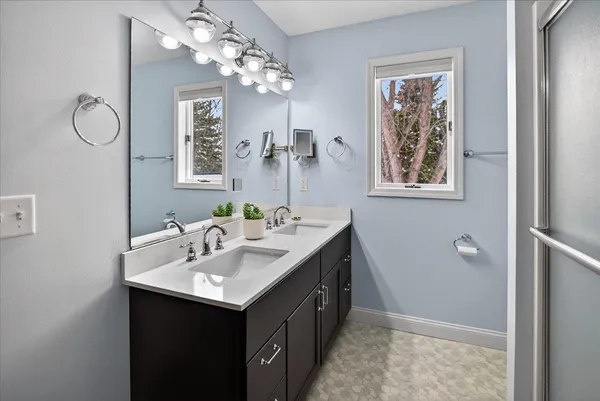 $579,900 | 1025 Pasadena Parkway, Waunakee, WI 53597