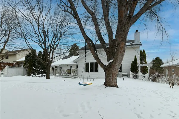 $579,900 | 1025 Pasadena Parkway, Waunakee, WI 53597