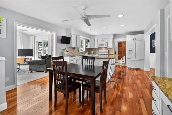 $579,900 | 1025 Pasadena Parkway, Waunakee, WI 53597