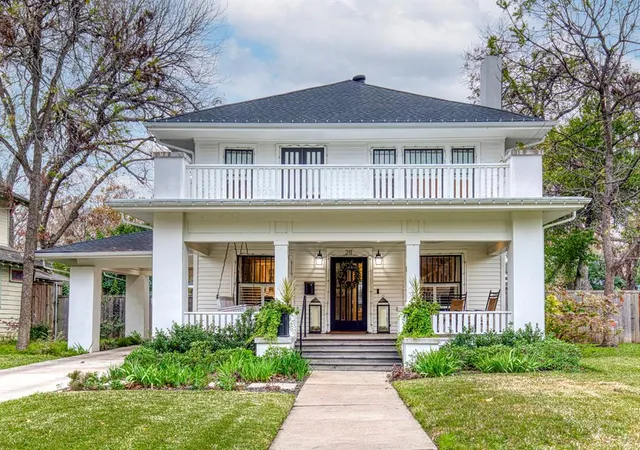 $1,500,000 | 211 North Rosemont Avenue, Dallas, TX 75208