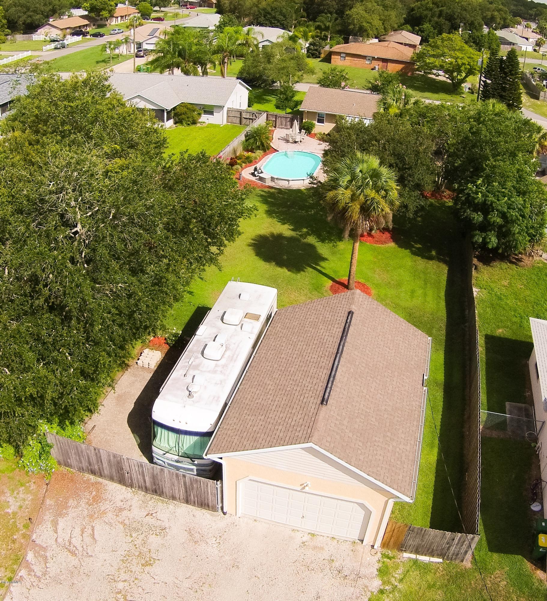 6345 Irving Road Cocoa, FL 32927 - Photo 23 of 27 Garage and RV space