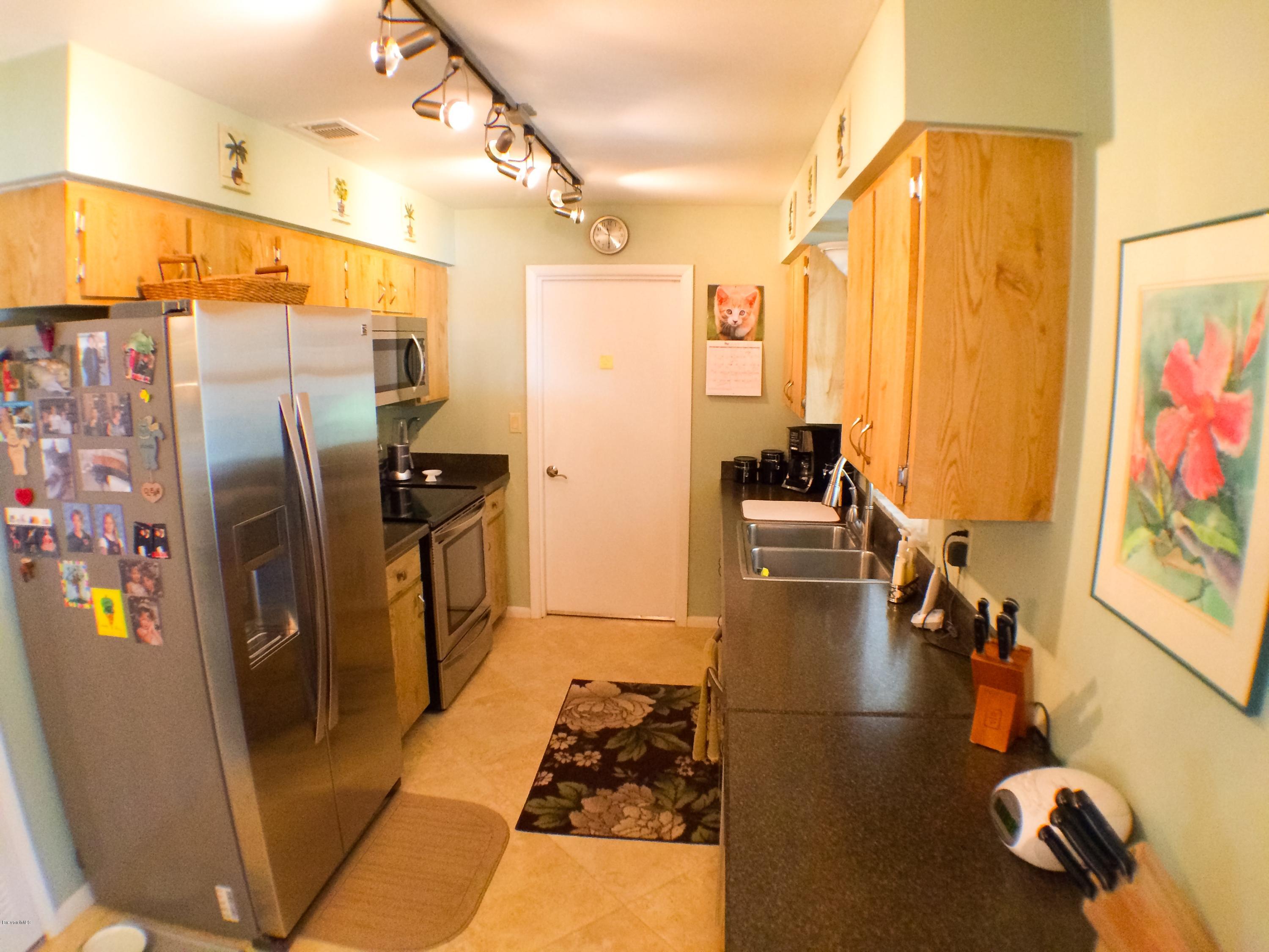 6345 Irving Road Cocoa, FL 32927 - Photo 5 of 27 Kitchen