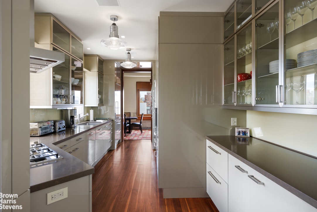880 5th Avenue, Unit PHA Manhattan, NY 10021 - Photo 14 of 31