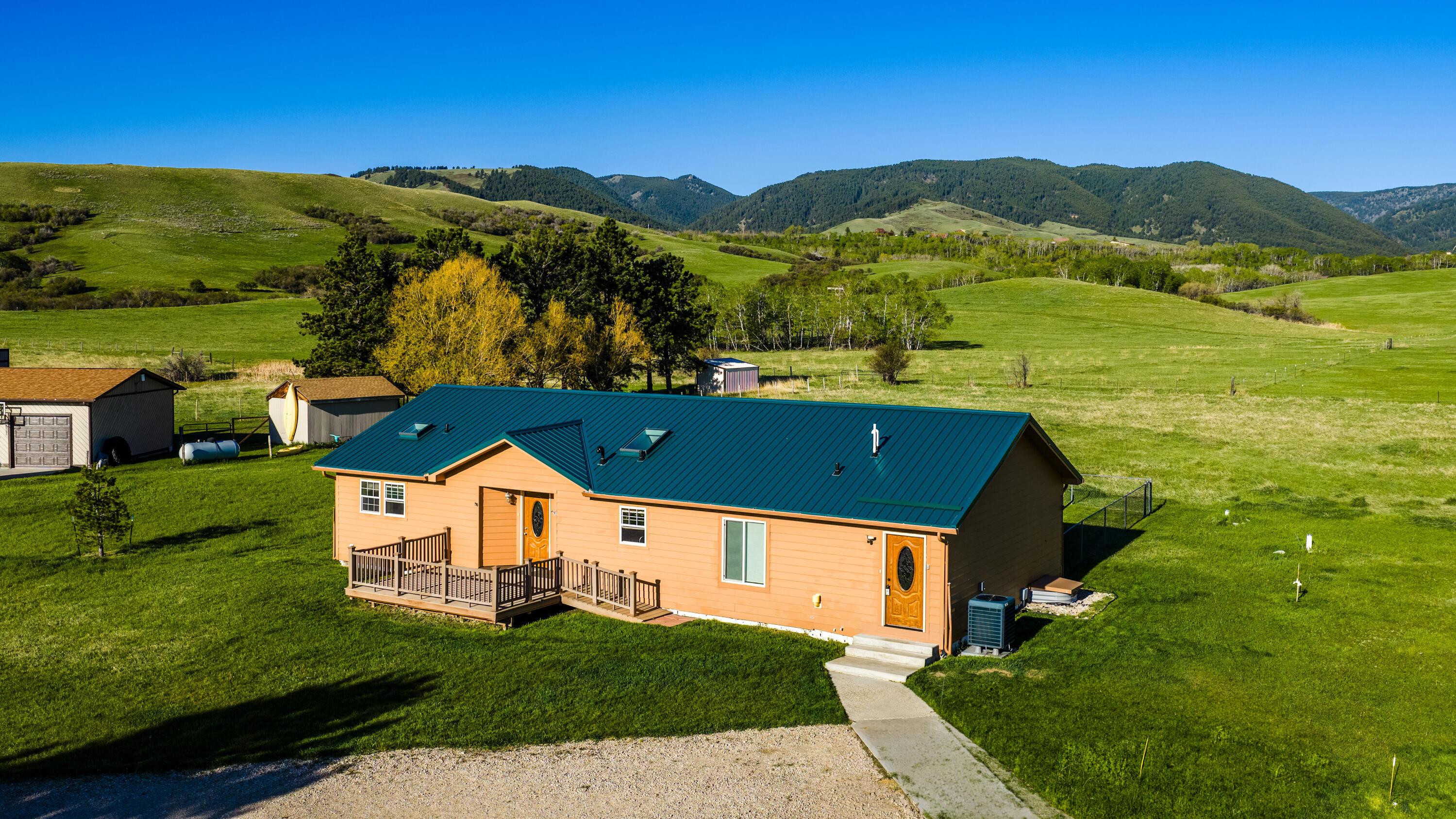 77 John Lane Story, WY 82842 - Photo 5 of 53 77 john 004